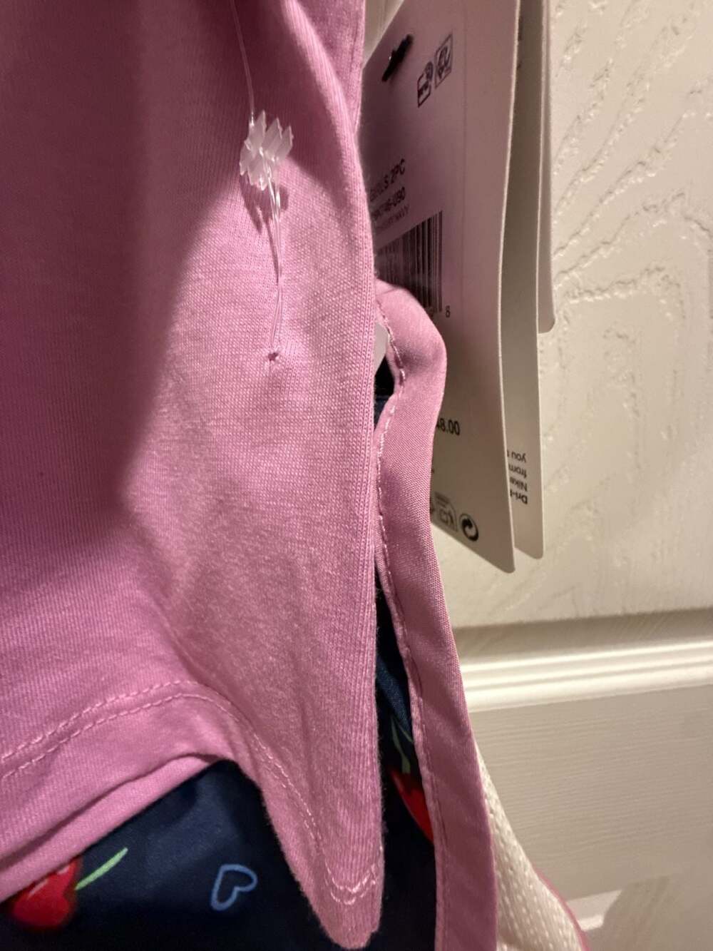 Nike Girls 2-Piece Short Sleeve Cherry Tee and shorts with blemish - Picture 2 of 6